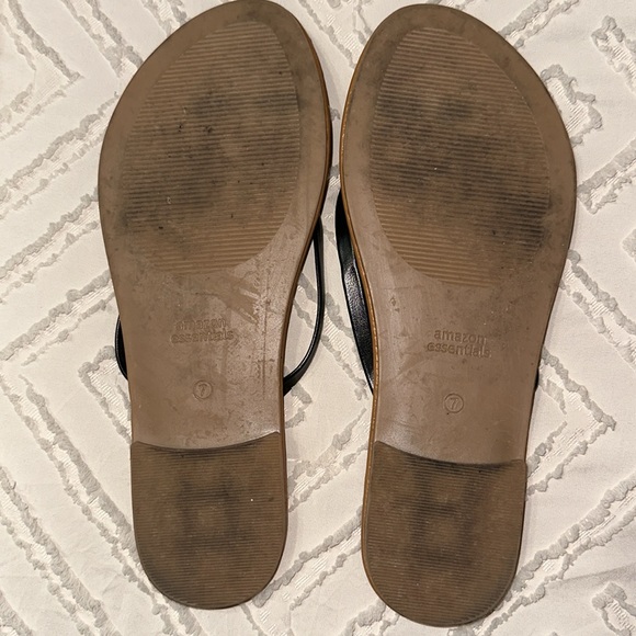 Flip Flops - Picture 2 of 3